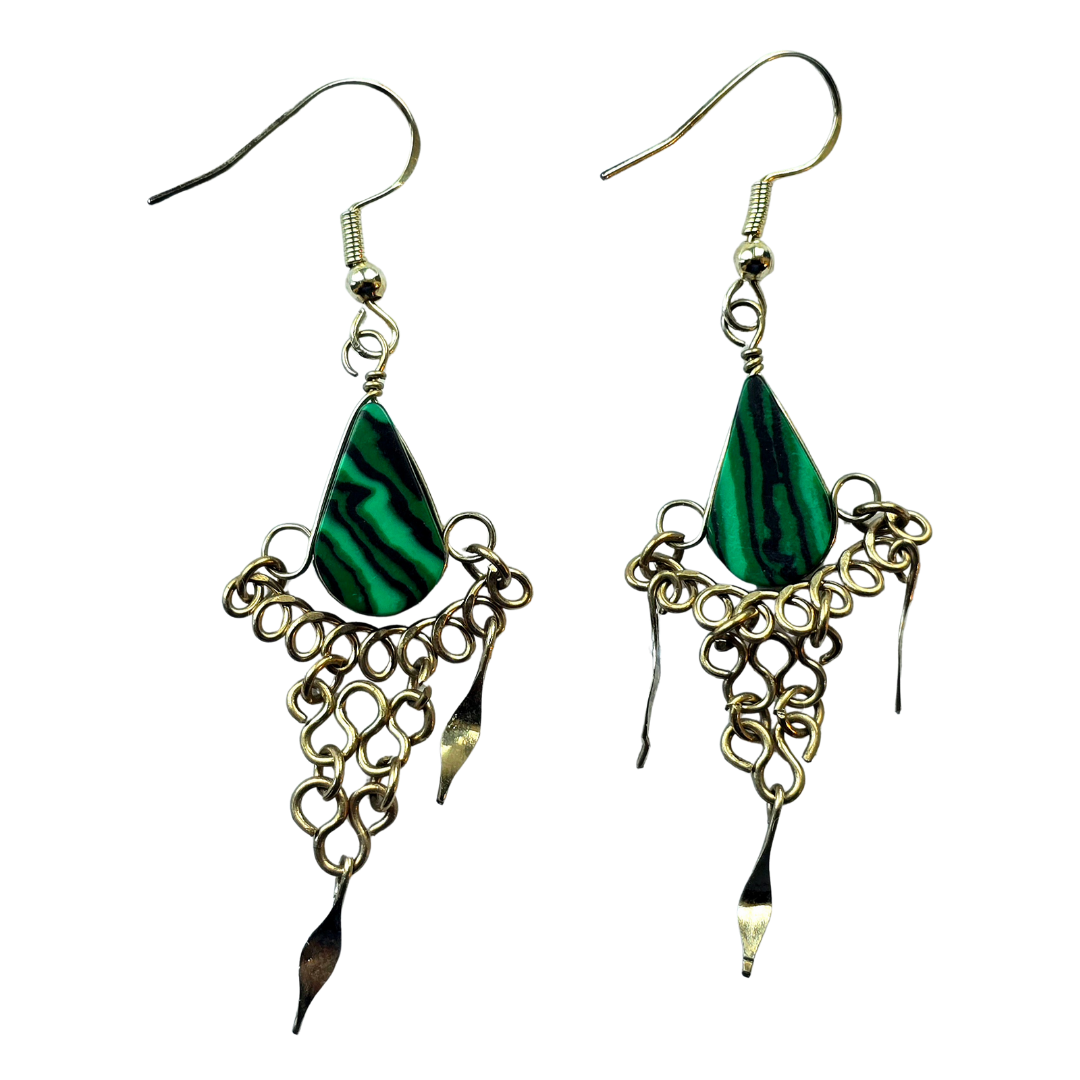 Malaquite teardrop stone and silver wire earrings - from the Peruvian Amazon