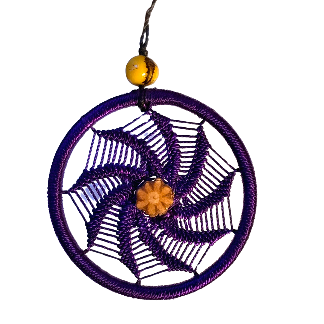 Dreamcatcher necklace with ayahuasca - made by artisans from the Peruvian Amazon - Amazon Ecology