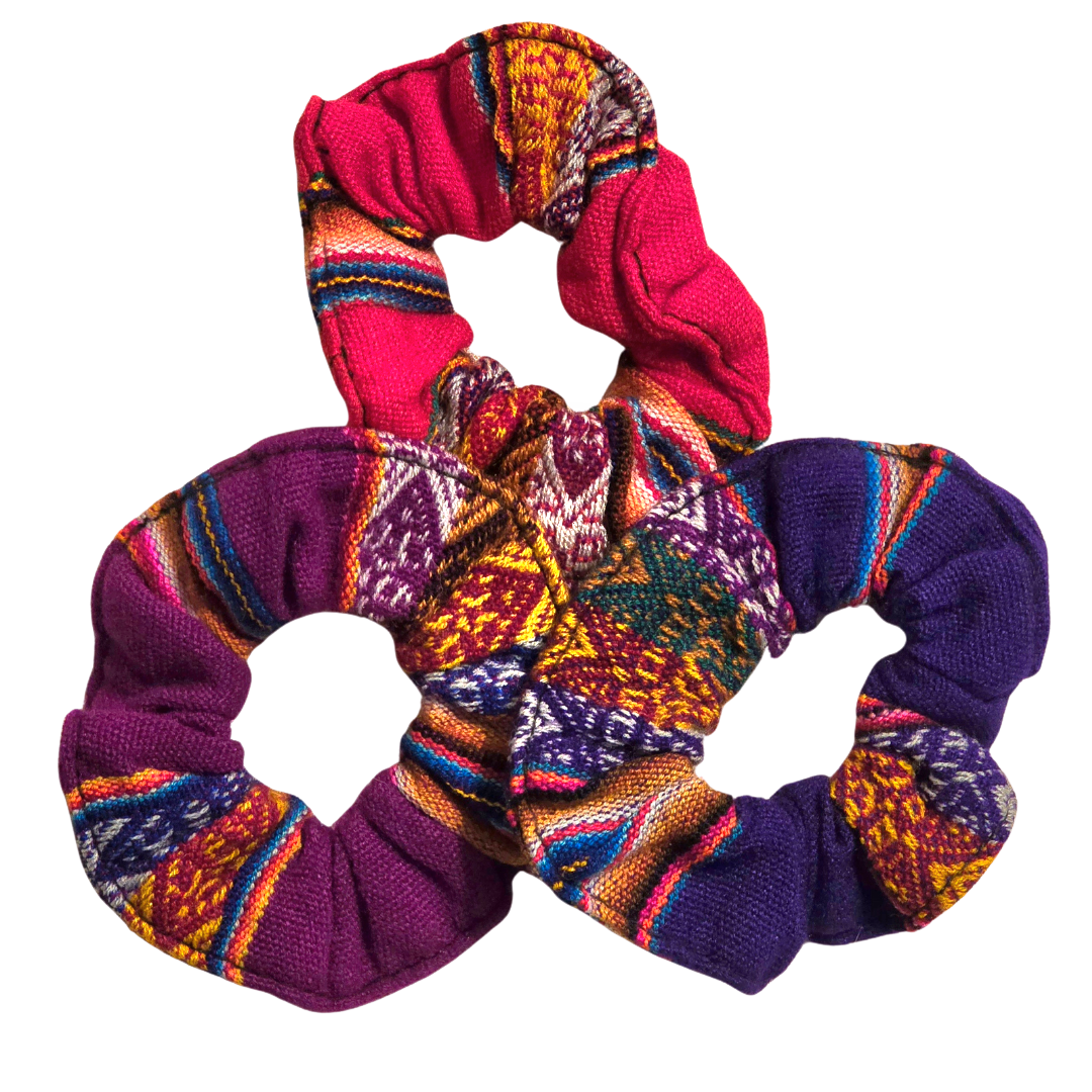 Multi-colored mantel scrunchie - made by artisan from Peruvian Amazon - Amazon Ecology