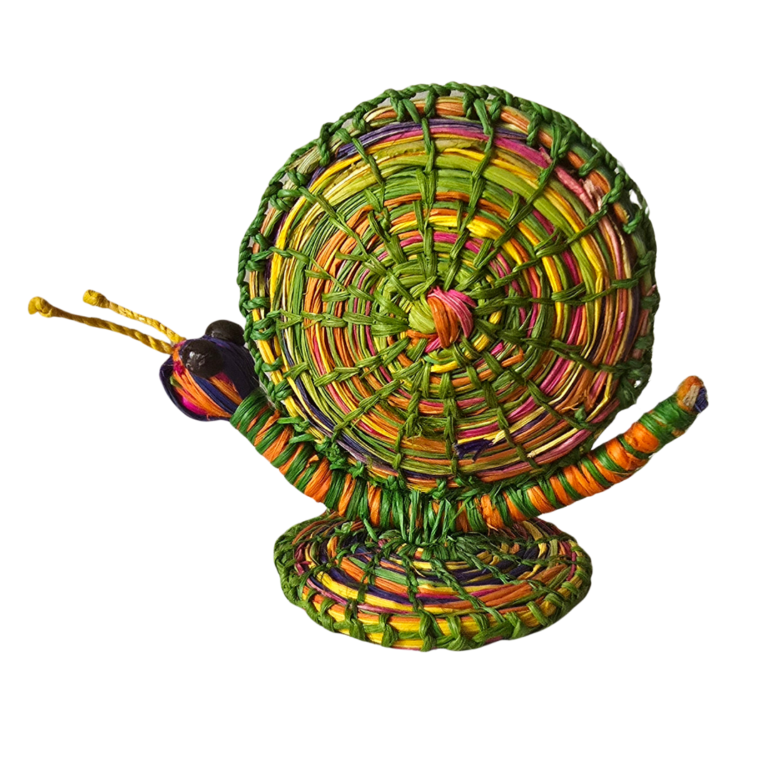 WOVEN CHAMBIRA SNAIL - DECORATION, ORNAMENT AND NAPKIN HOLDER - MADE BY PERUVIAN AMAZON ARTISAN - Amazon Ecology