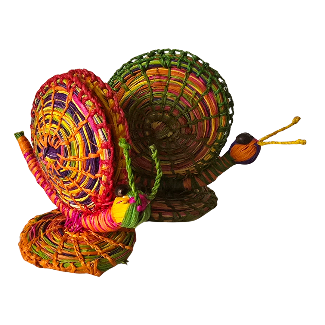WOVEN CHAMBIRA SNAIL - DECORATION, ORNAMENT AND NAPKIN HOLDER - MADE BY PERUVIAN AMAZON ARTISAN - Amazon Ecology