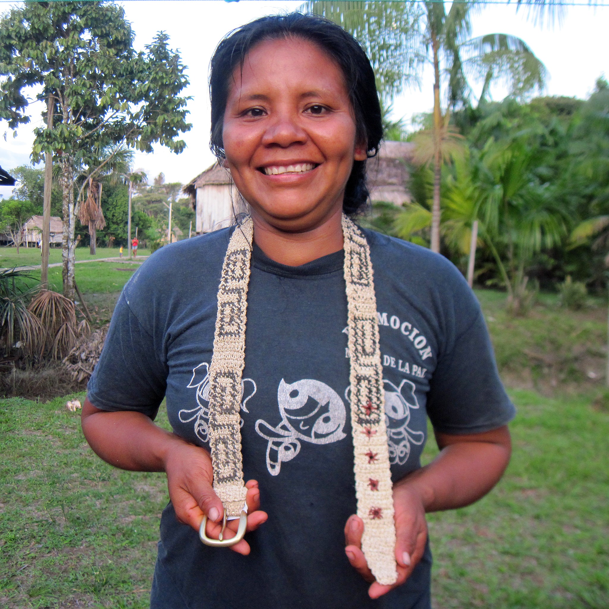 FAIR -TRADE HAND-MADE BELT BORA LABYRINTH LOGO - WHITE WITH BLACK - WOVEN BY PERUVIAN AMAZON ARTISAN - Amazon Ecology