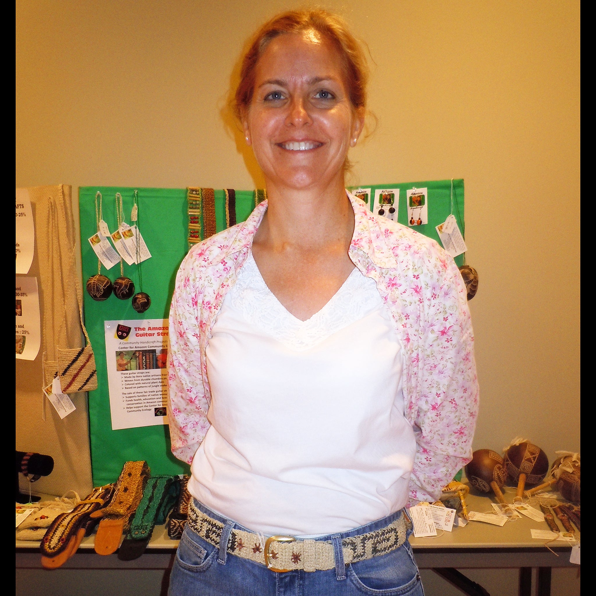 FAIR -TRADE HAND-MADE BELT BORA LABYRINTH LOGO - WHITE WITH BLACK - WOVEN BY PERUVIAN AMAZON ARTISAN - Amazon Ecology