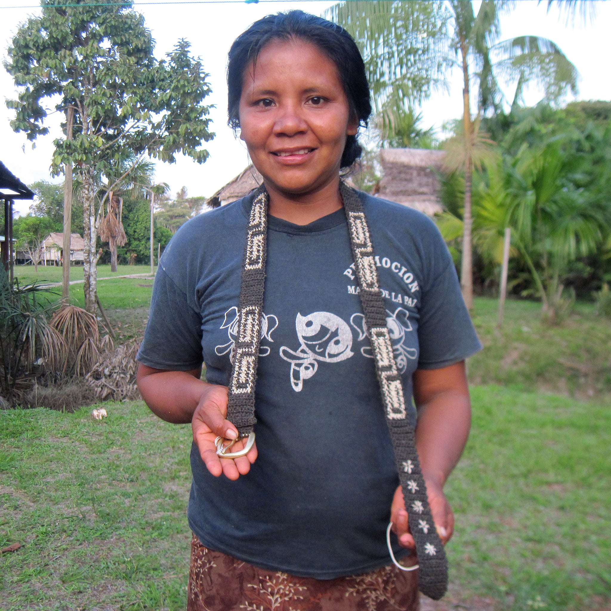 FAIR -TRADE HAND-MADE BELT - BORA LABYRINTH LOGO - BLACK WITH WHITE - WOVEN BY PERUVIAN AMAZON ARTISAN - Amazon Ecology