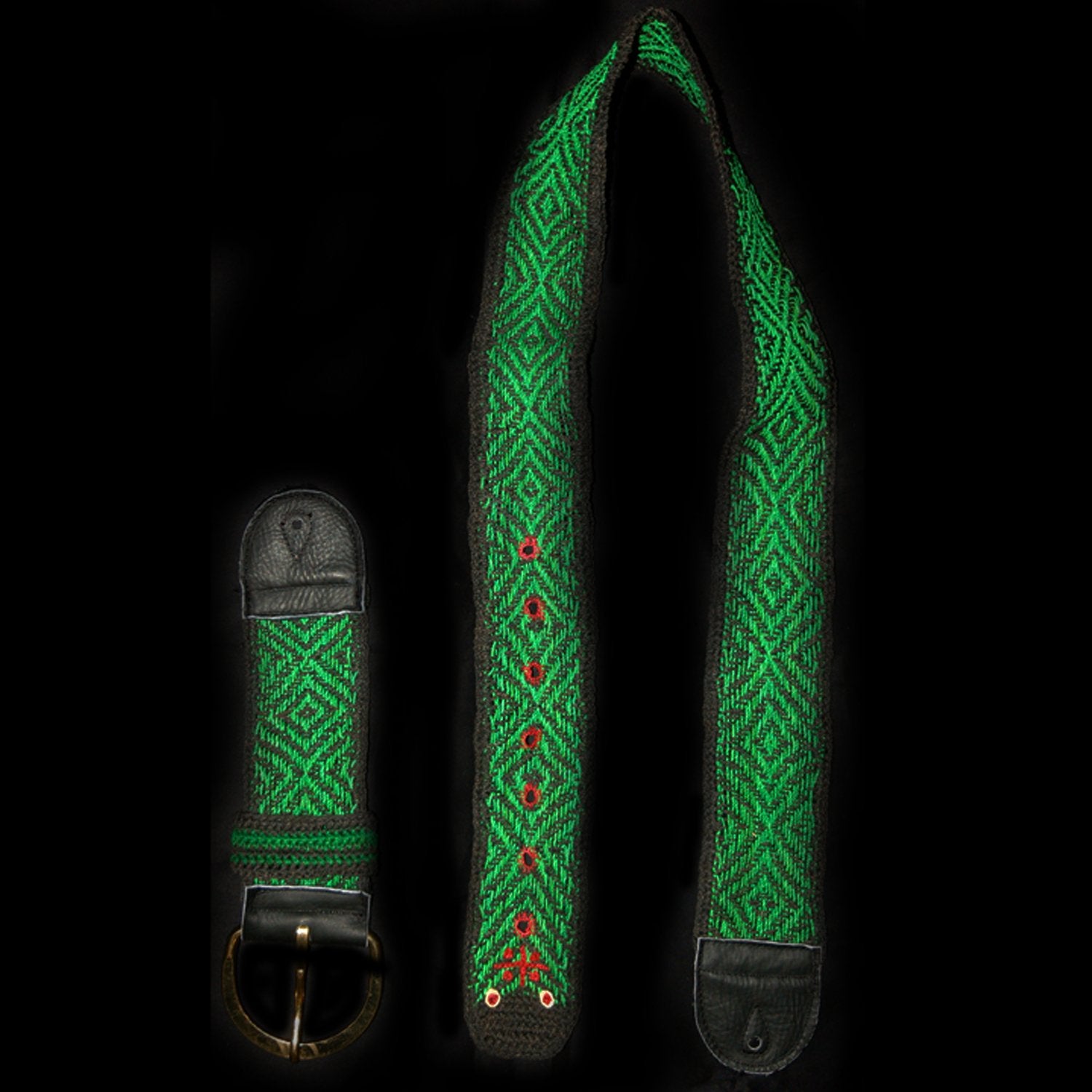 GSL01C : Fair-Trade hand-made Amazon guitar strap - Green Anaconda model