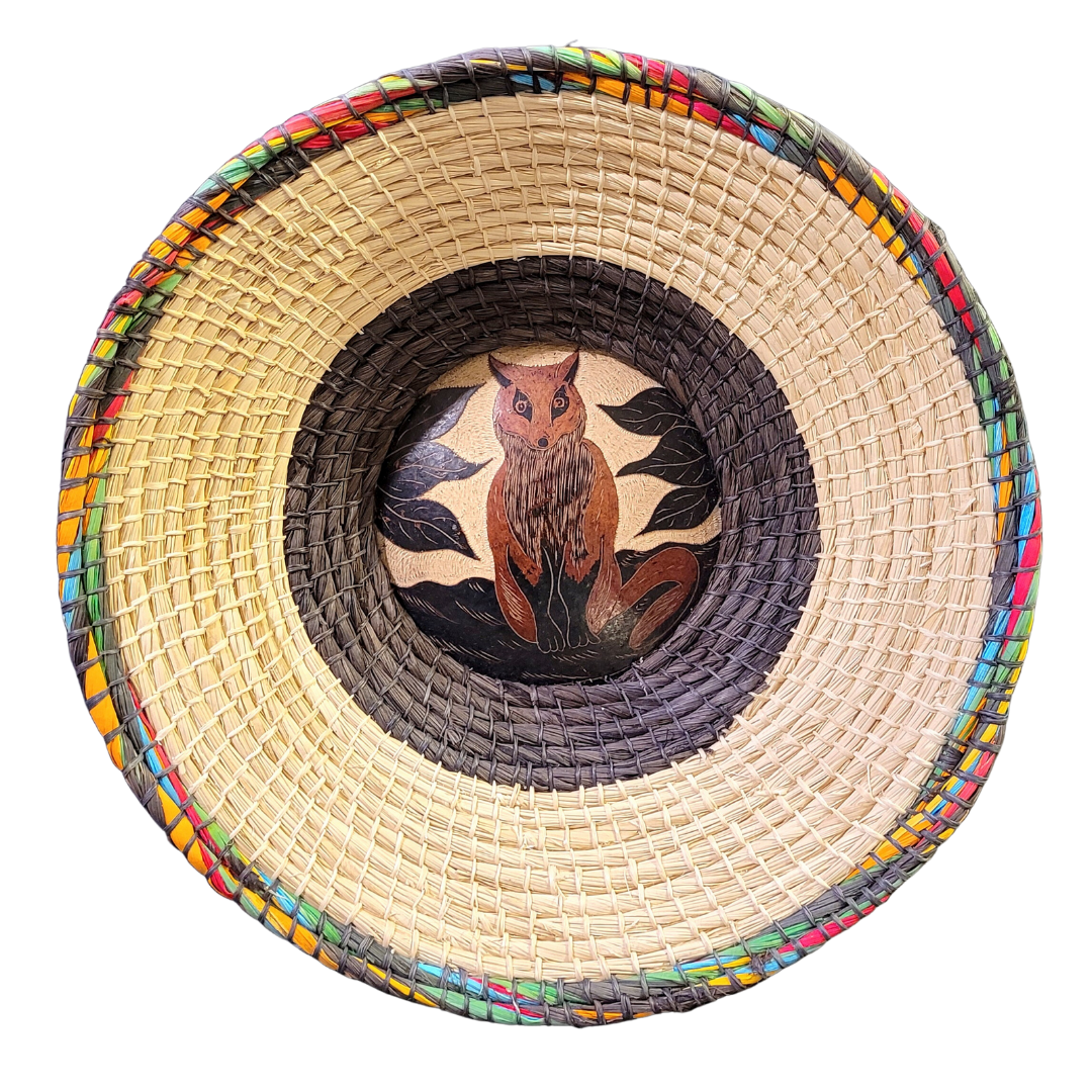 CHAMBIRA BASKET WITH WILDLIIFE CARVING ON CALABASH CENTER - MADE BY PERUVIAN AMAZON ARTISAN