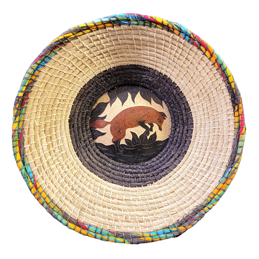 CHAMBIRA BASKET WITH WILDLIIFE CARVING ON CALABASH CENTER - MADE BY PERUVIAN AMAZON ARTISAN