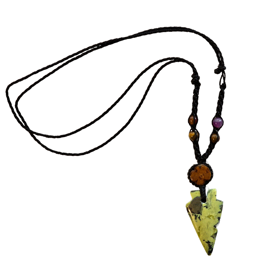 Ayahuasca vine and serpentine stone macrame necklace - Amazon Ecology
