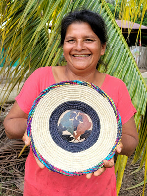 CHAMBIRA BASKET WITH WILDLIIFE CARVING ON CALABASH CENTER