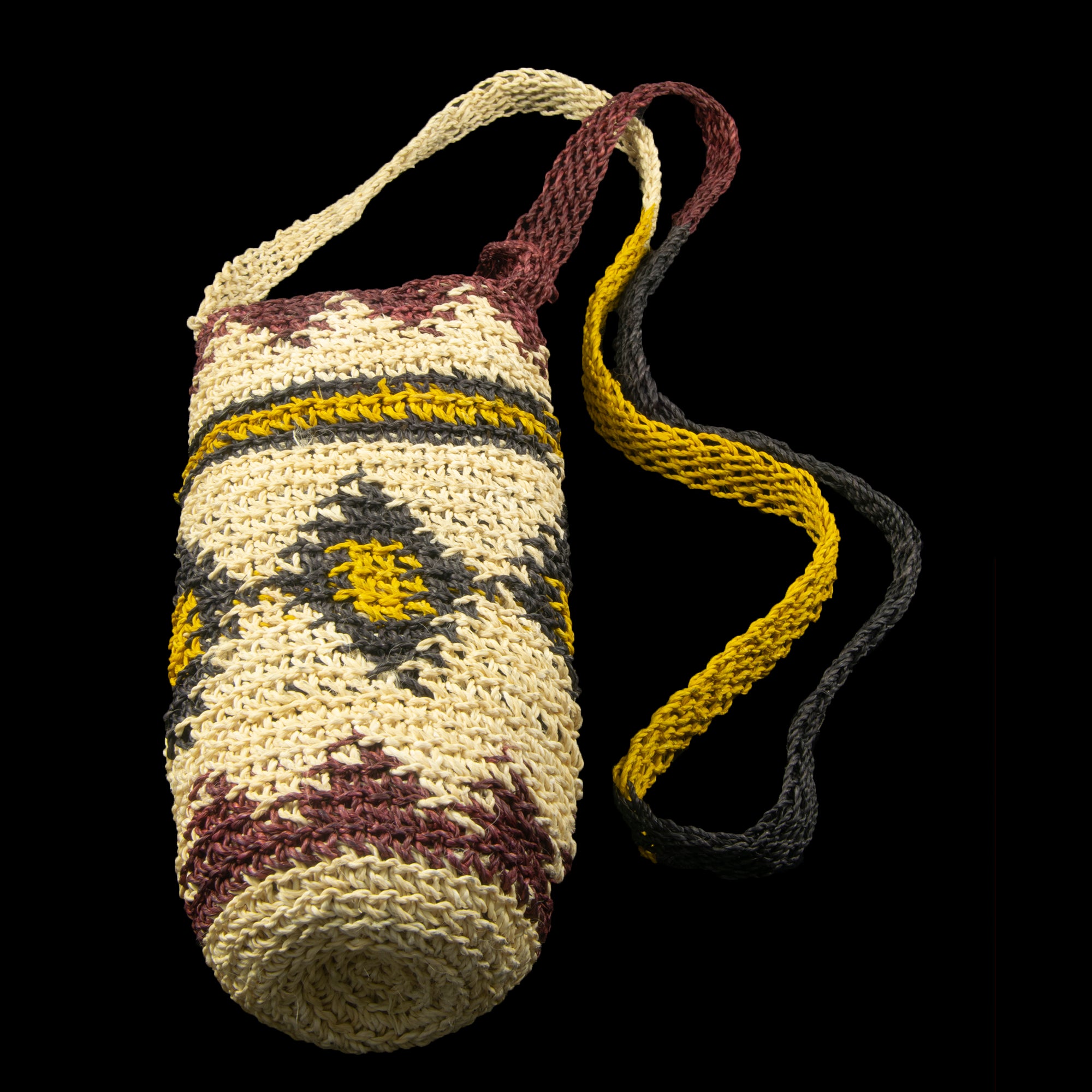 Fair-Trade Bottle Carrier/Wine Tote with Bora diamond native pattern - Amazon Ecology