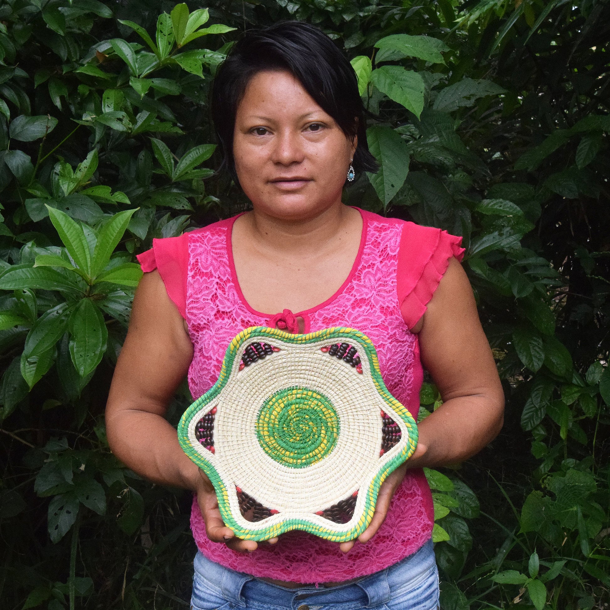 GREEN AND GOLD - HANDMADE CHAMBIRA PALM FIBER BASKET - WOVEN BY ARTISAN FROM PERUVIAN AMAZON - Amazon Ecology