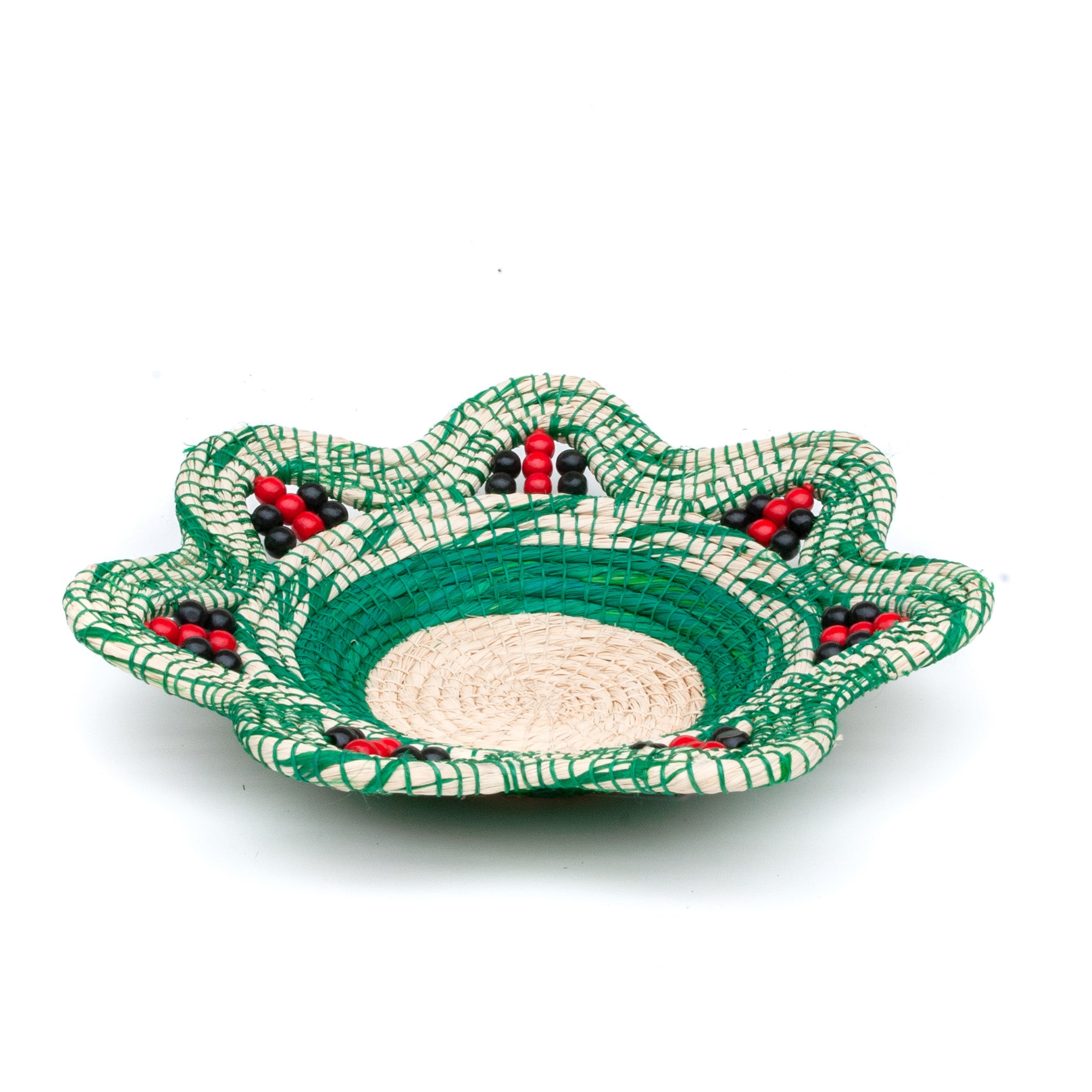 A TOUCH OF FOREST - HANDMADE CHAMBIRA PALM FIBER BASKET - WOVEN BY ARTISAN FROM PERUVIAN AMAZON - Amazon Ecology