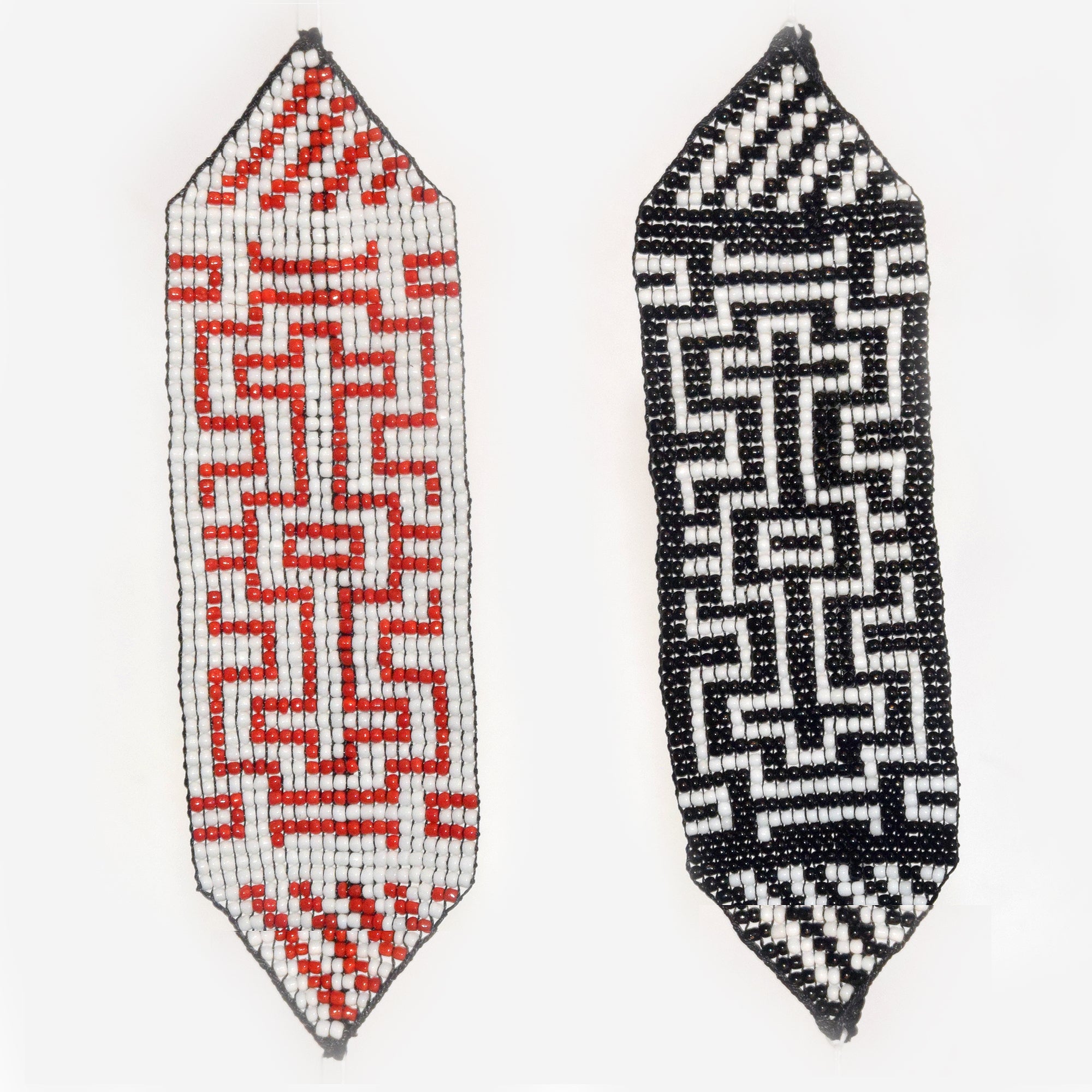 Two-tone Amazon geometric design bead bracelet - Amazon Ecology