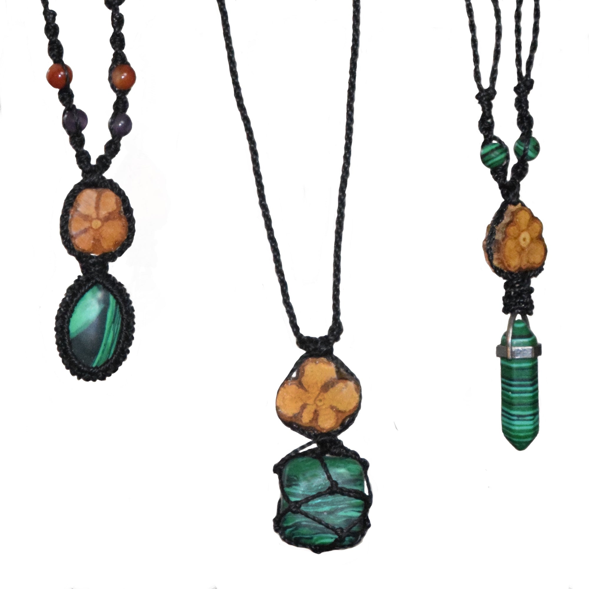 Ayahuasca vine and malaquite macrame necklace - Amazon Ecology